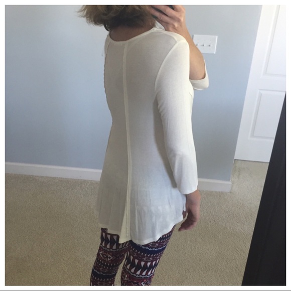 Cream Color Ribbed Tunic Top - Picture 6 of 6